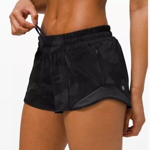 LULULEMON Hotty Hot Shorts (4” inseam)